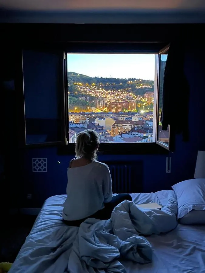Alloggio in famiglia Superviews, Parking 24H Vigilado Incluido Y Netflix En Habitacion Independiente Con Bano Privado En Apartamento Particular, Francais&English Bilbao